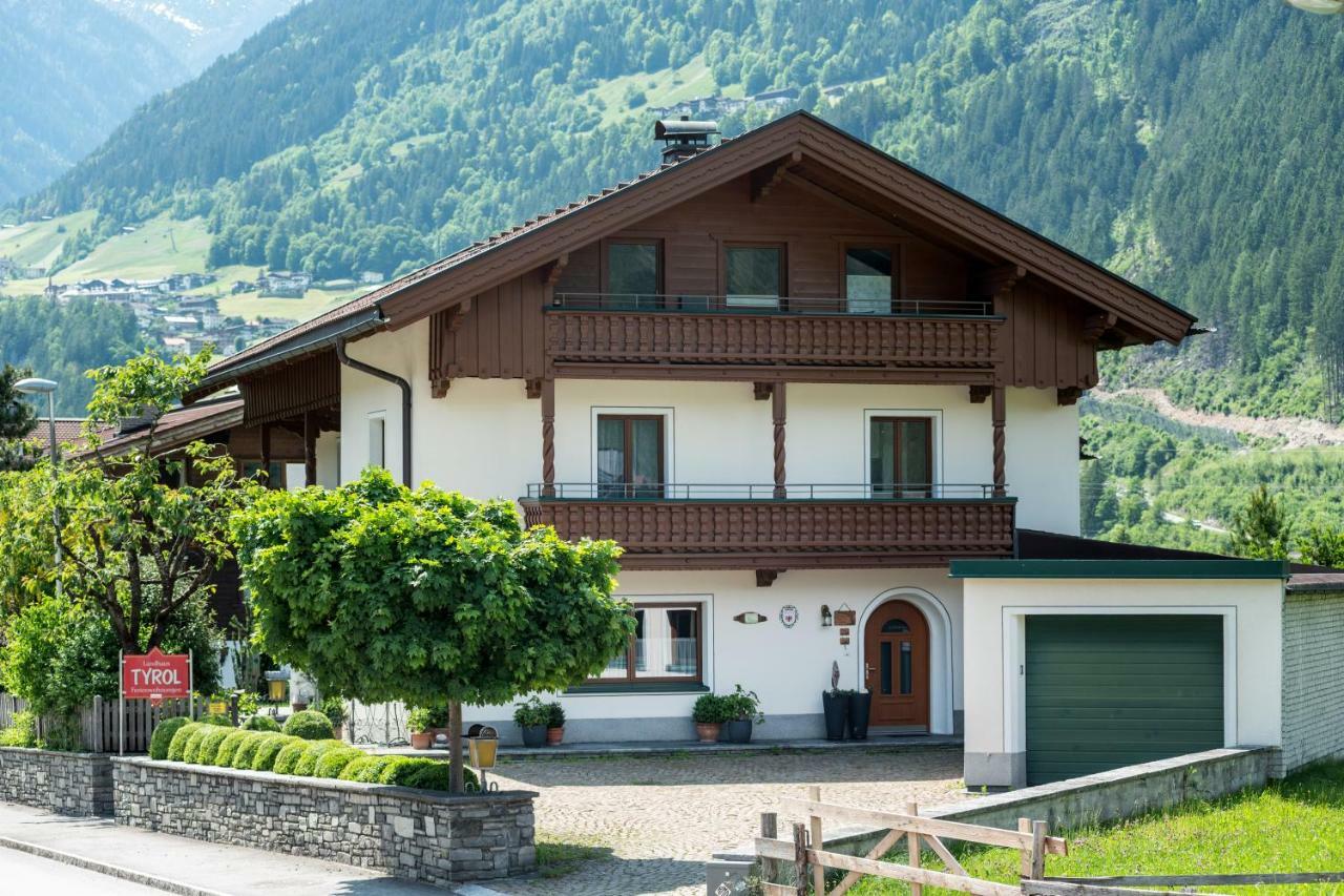 Landhaus Tyrol Mayrhofen Bagian luar foto